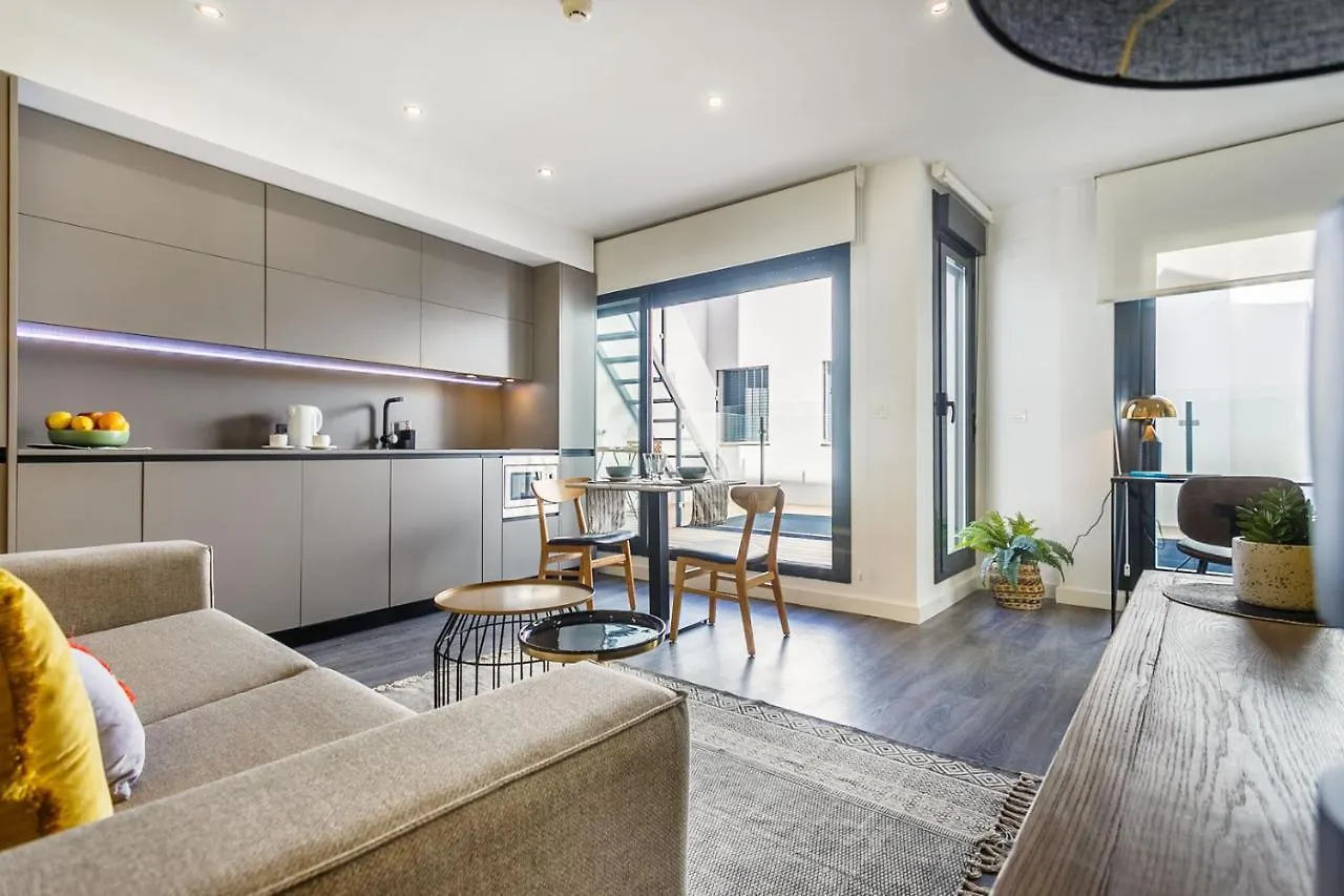Precioso Atico De Diseno, Gran Terraza De 35 M2 Y De 16 M2 Y Garaje En Pleno Centro Apartment Seville Spain