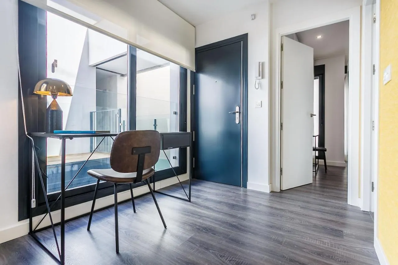 Precioso Atico De Diseno, Gran Terraza De 35 M2 Y De 16 M2 Y Garaje En Pleno Centro Apartment Seville