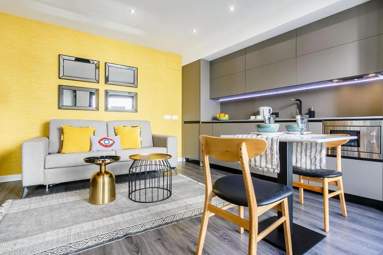 Precioso Atico De Diseno, Gran Terraza De 35 M2 Y De 16 M2 Y Garaje En Pleno Centro Apartment Seville Spain