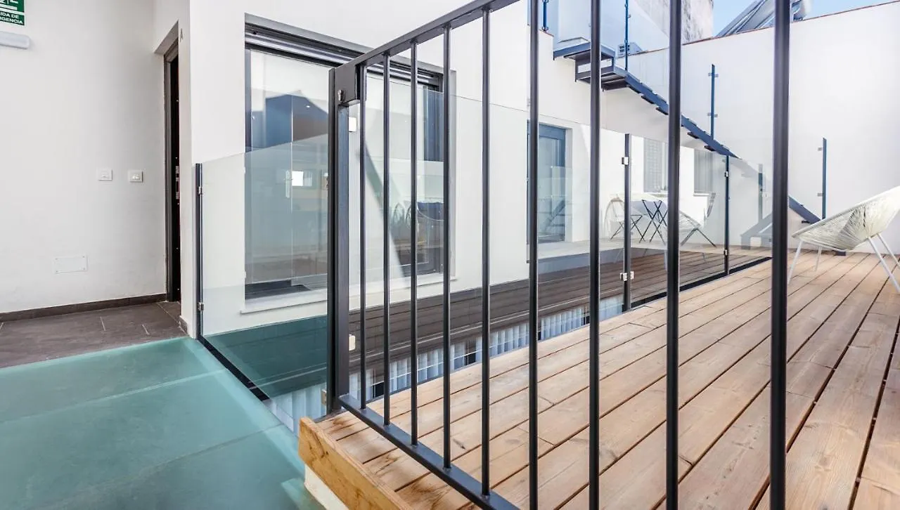 Precioso Atico De Diseno, Gran Terraza De 35 M2 Y De 16 M2 Y Garaje En Pleno Centro Apartment Seville